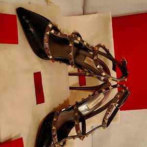 Valentino Garavani pumps